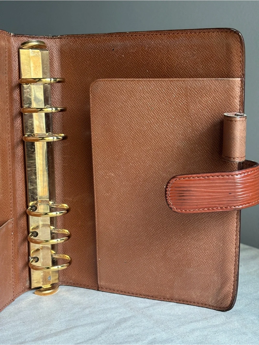 Louis Vuitton Vintage MM Epi Leather Organizer Agenda Cover Made in France